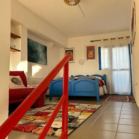 Endless Sunset Pentakomo