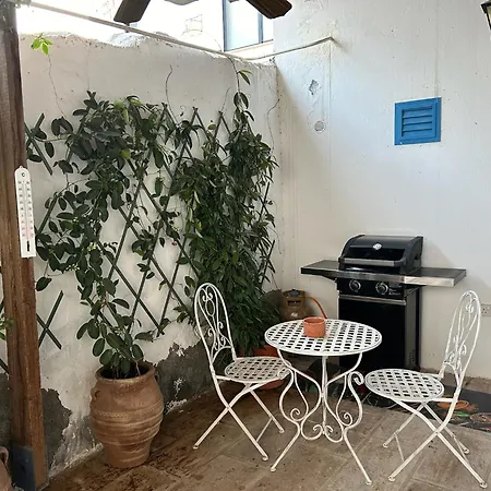 Endless Sunset Pentakomo